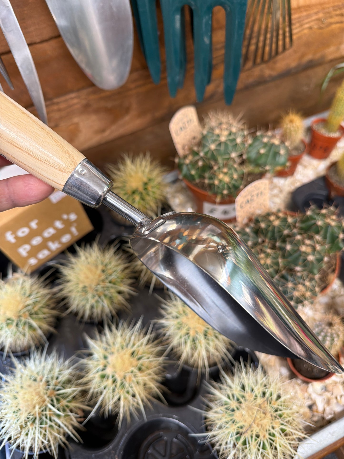 Hand Potting Scoop