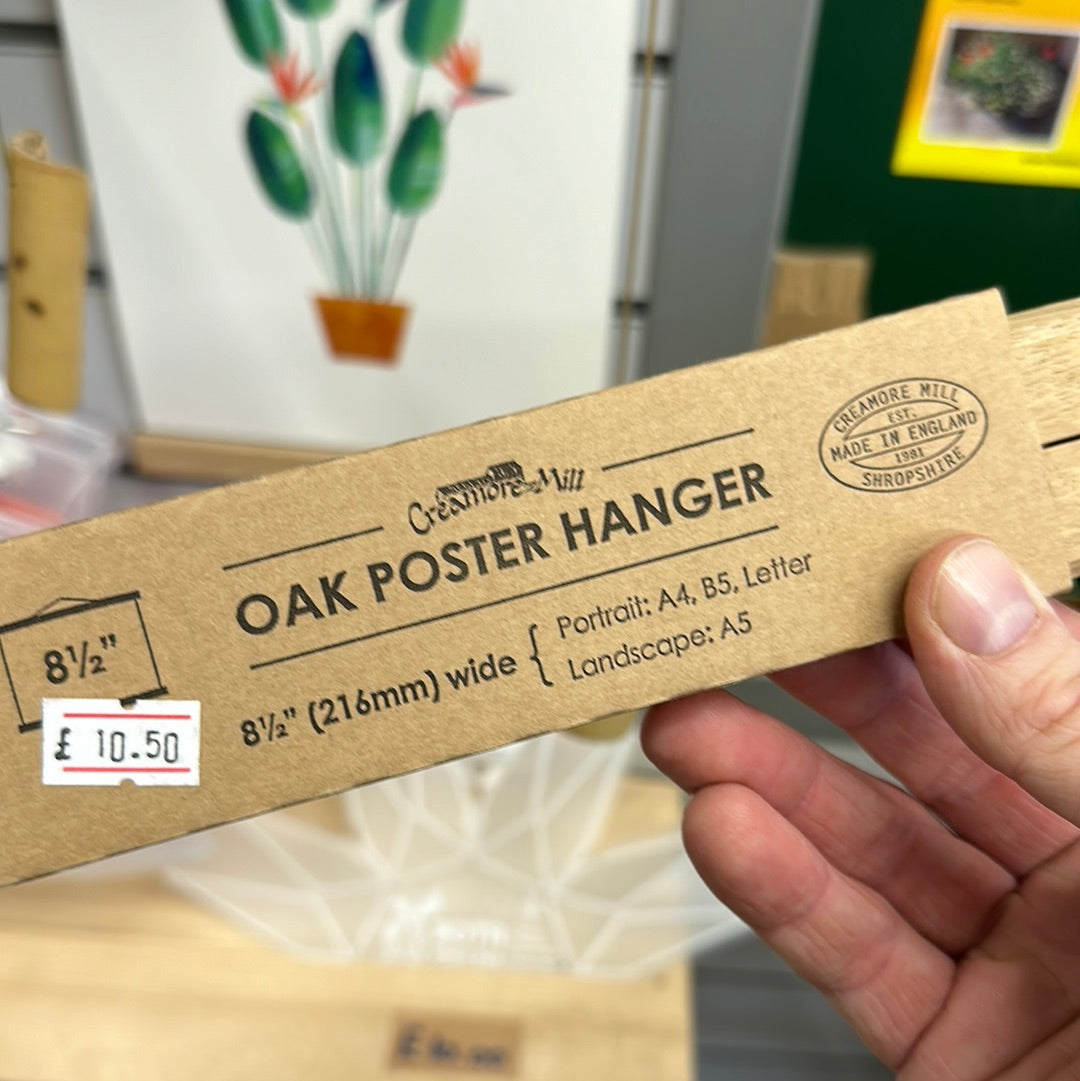 ‘Oak Poster Hanger’